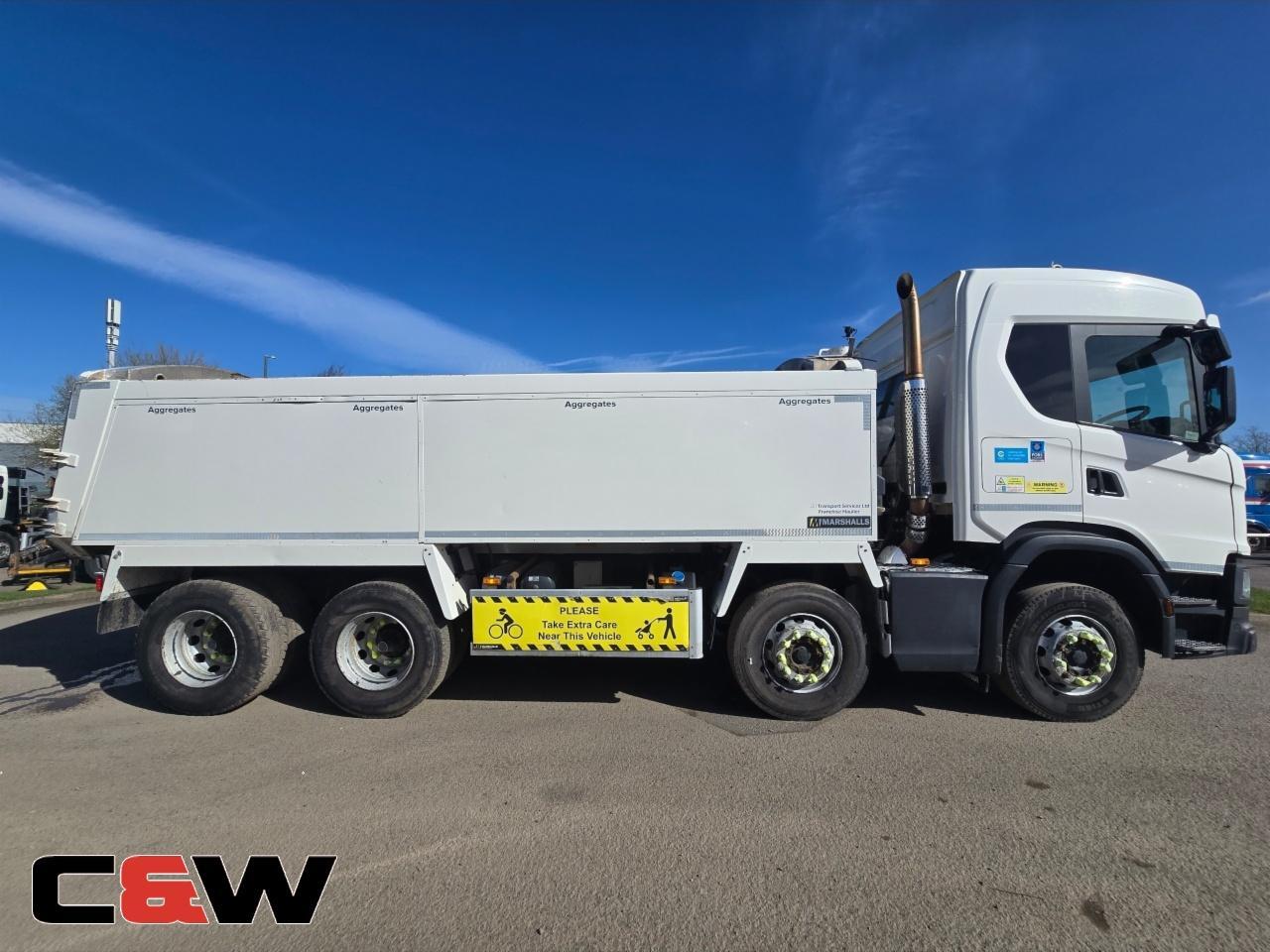 Vehicle image 9